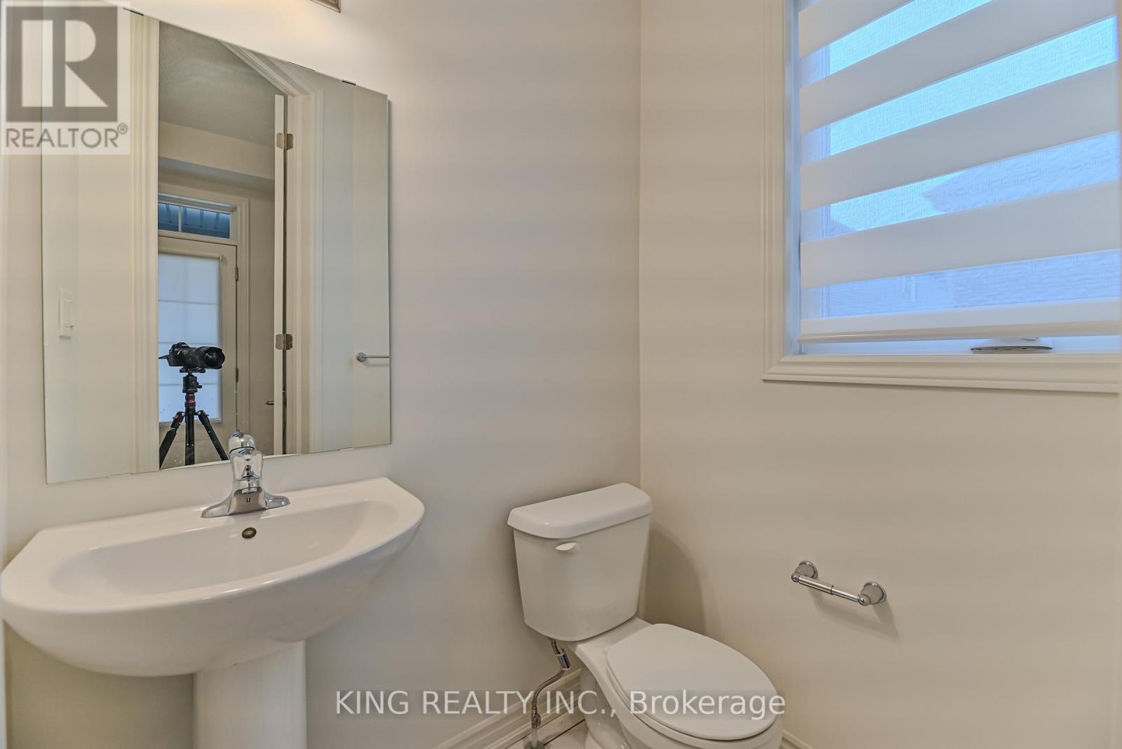 1123 Denton Drive, Cobourg, Ontario  K9A 4A1 - Photo 6 - X12785414