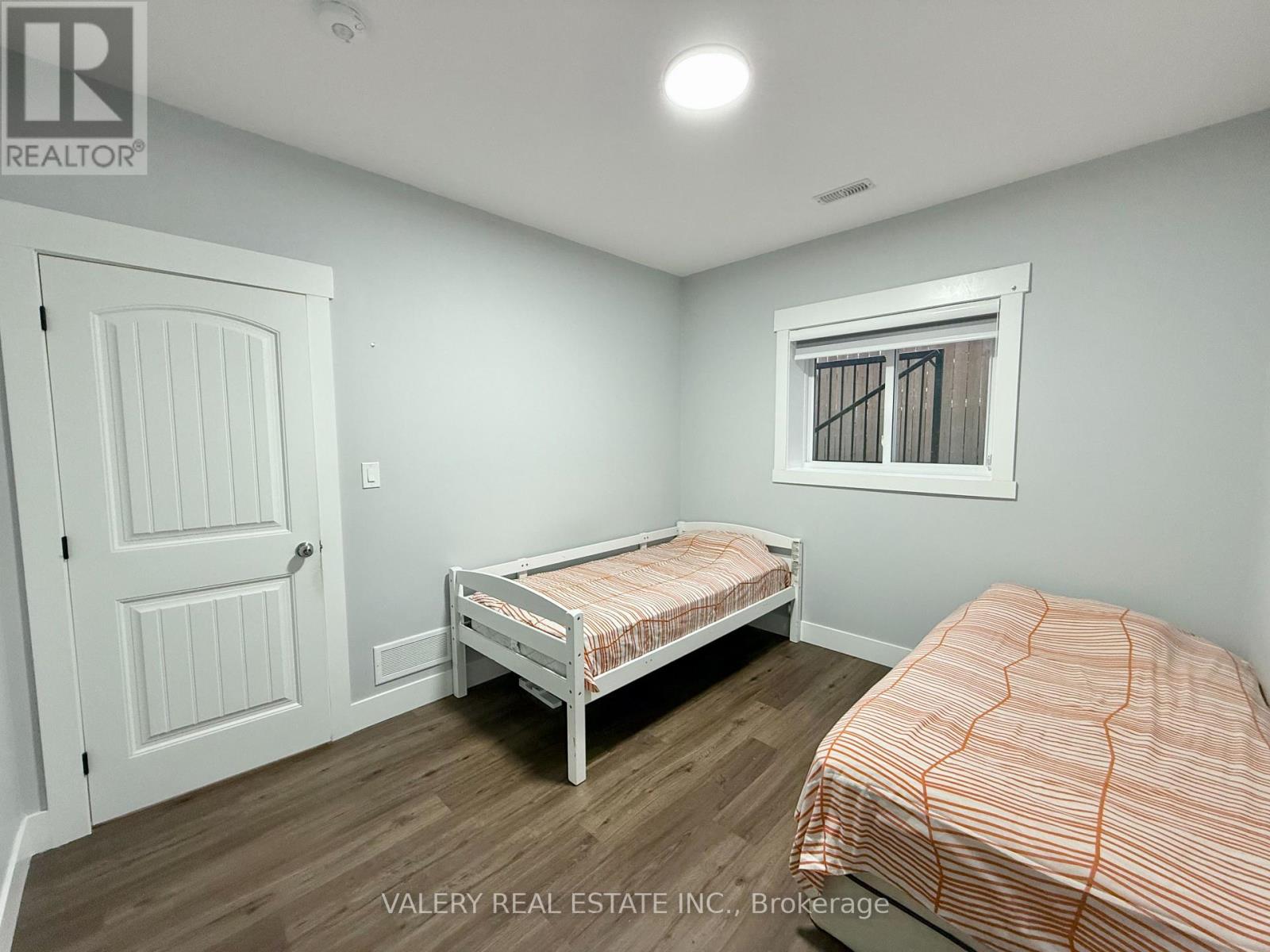 Lower - 1872 Longfellow Avenue, Windsor, Ontario  N9B 3J6 - Photo 12 - X12785436