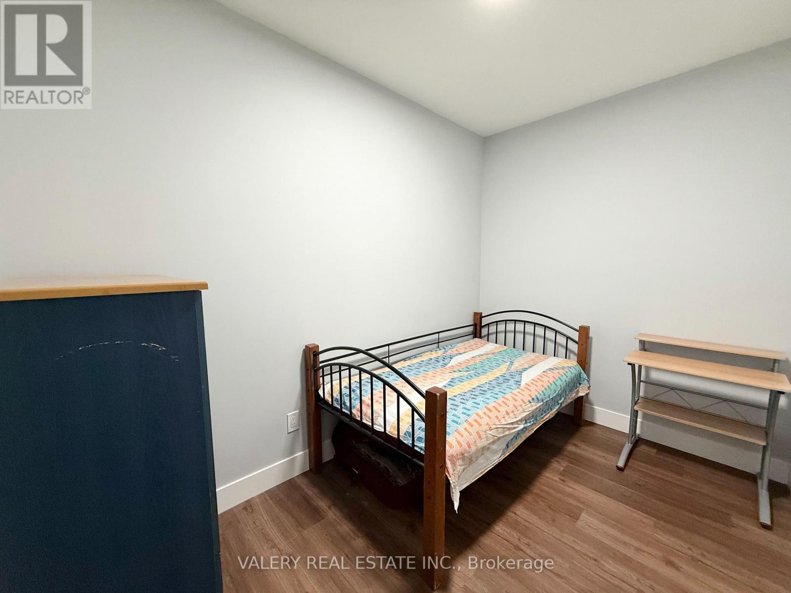 Lower - 1872 Longfellow Avenue, Windsor, Ontario  N9B 3J6 - Photo 15 - X12785436