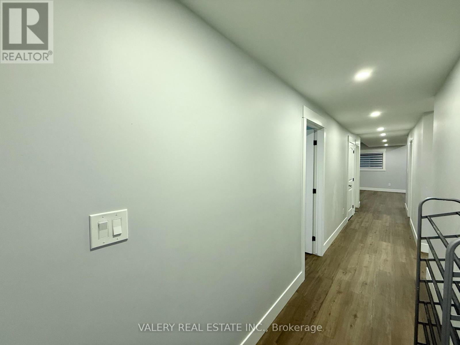 Lower - 1872 Longfellow Avenue, Windsor, Ontario  N9B 3J6 - Photo 16 - X12785436