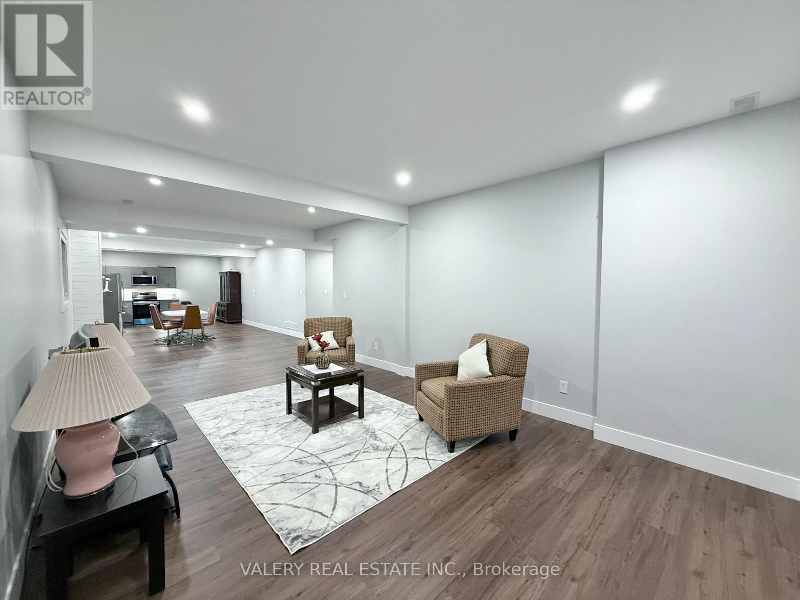 Lower - 1872 Longfellow Avenue, Windsor, Ontario  N9B 3J6 - Photo 4 - X12785436