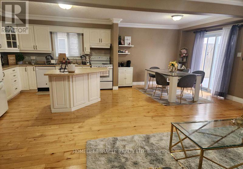 388 Thomas Slee Drive, Kitchener, Ontario  N2P 2X5 - Photo 5 - X12785448