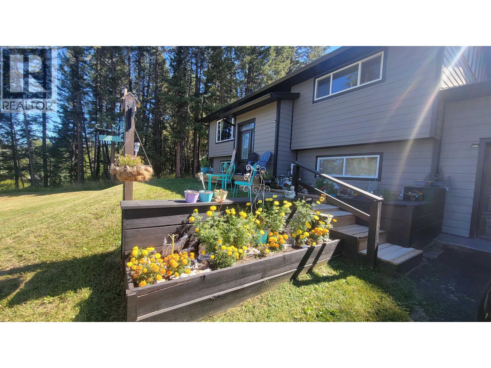 4737 SUSSNEE ROAD, 100 Mile House, British Columbia