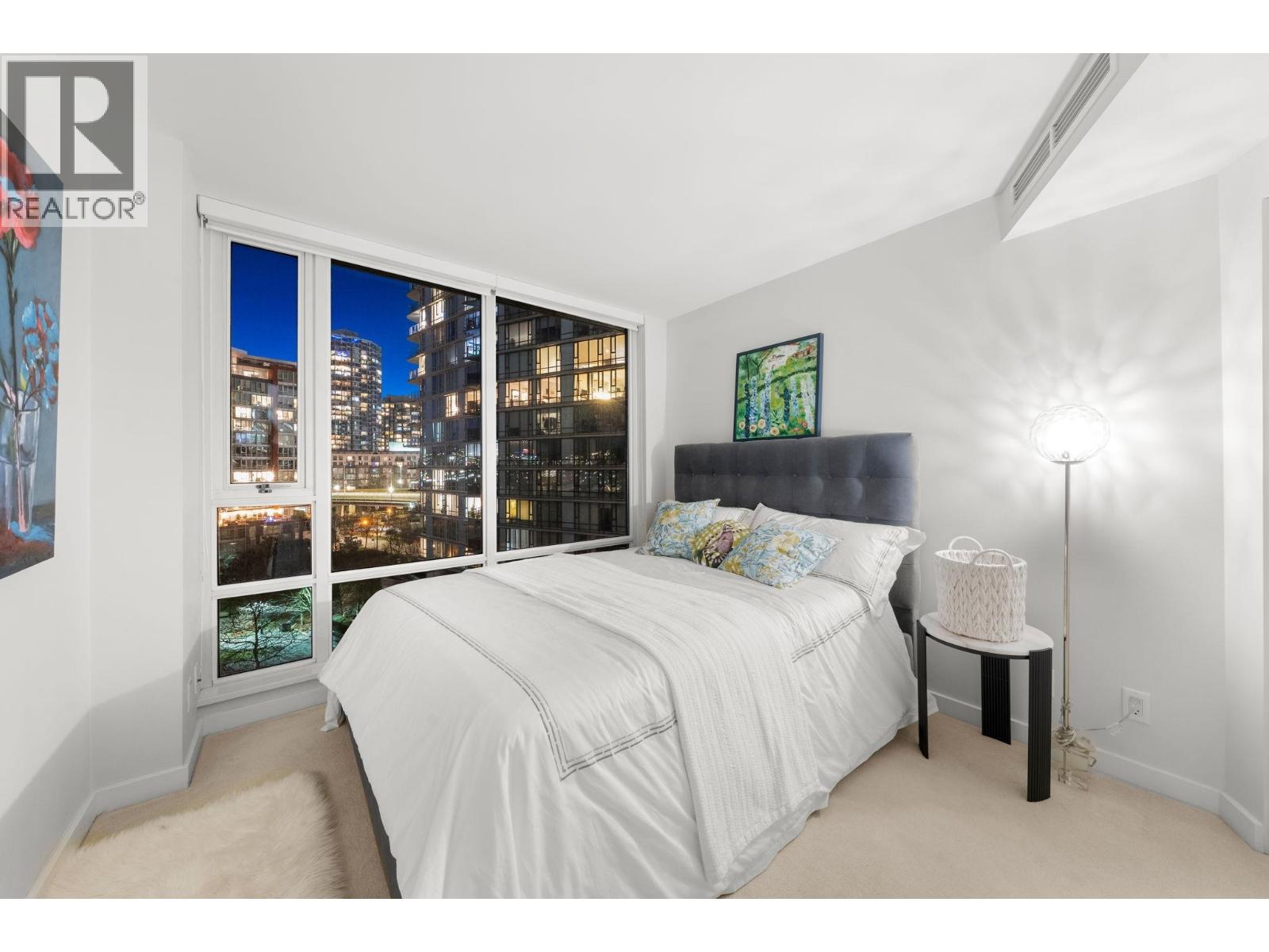 903 8 Smithe Mews, Vancouver, British Columbia  V6B 0A5 - Photo 30 - R3089241