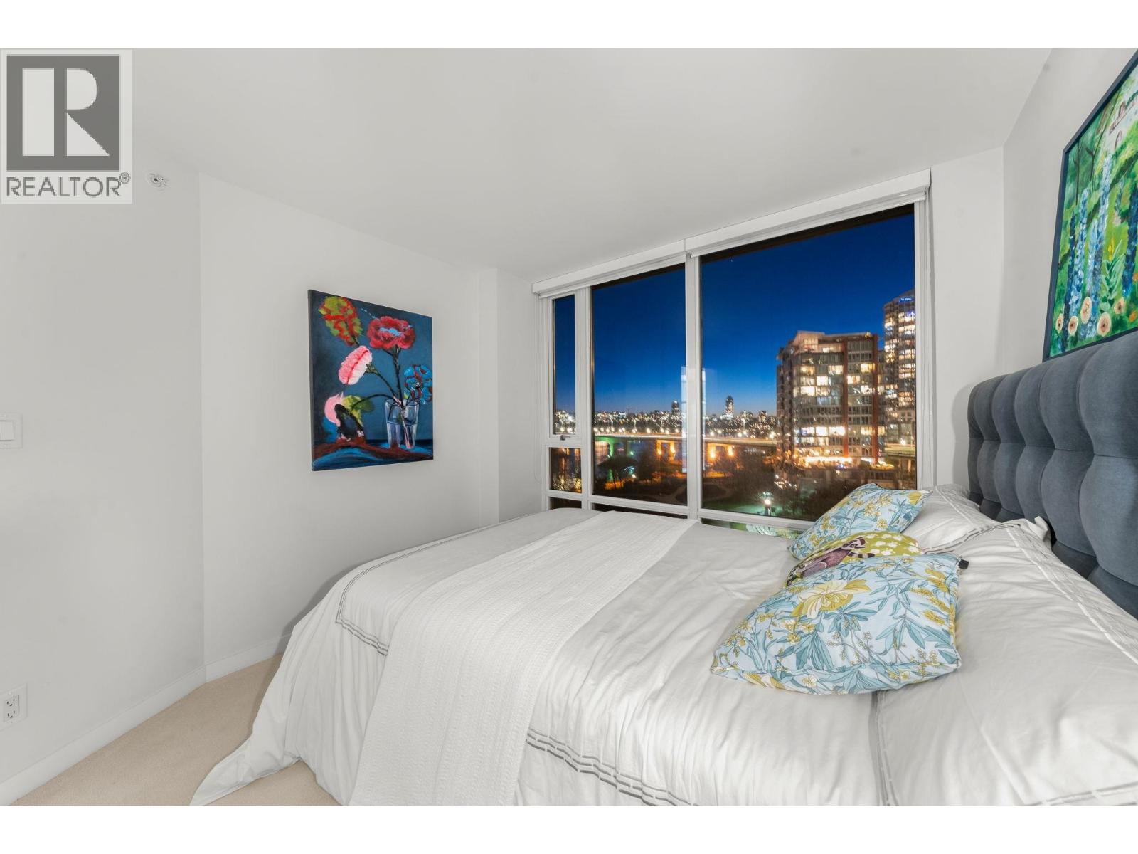 903 8 Smithe Mews, Vancouver, British Columbia  V6B 0A5 - Photo 31 - R3089241