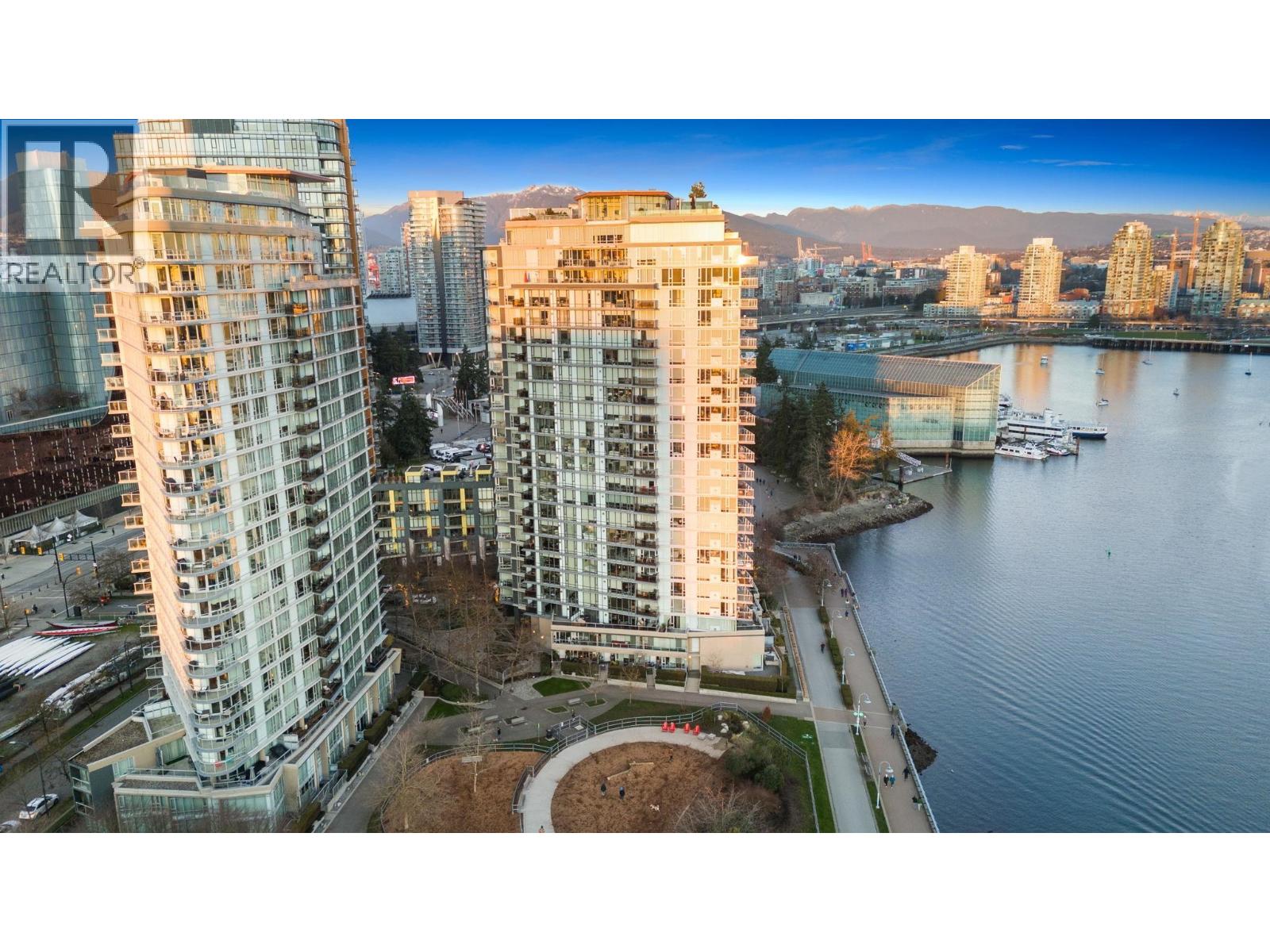 903 8 Smithe Mews, Vancouver, British Columbia  V6B 0A5 - Photo 40 - R3089241
