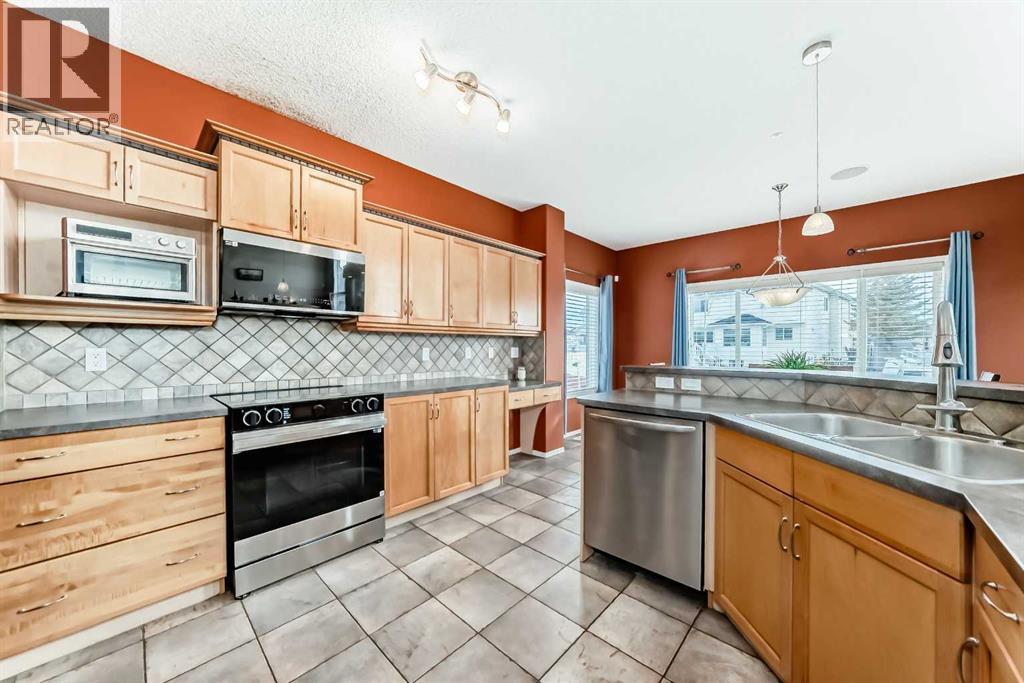 158 Invermere Drive, Chestermere, Alberta  T1X 1L3 - Photo 8 - A2278312