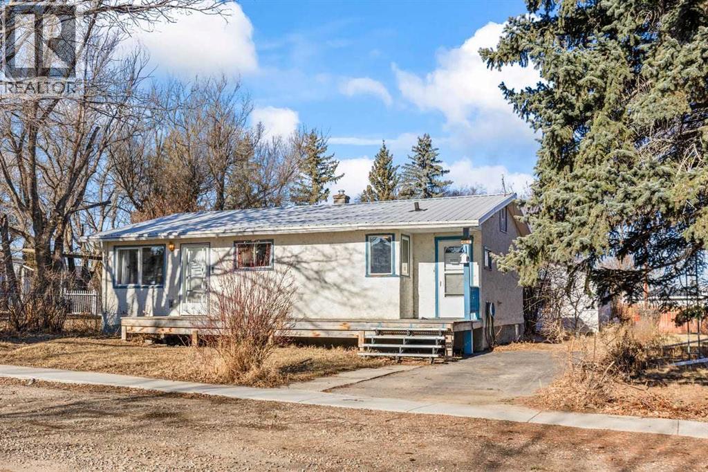 221 1 Street N, Milo, Alberta  T0L 1L0 - Photo 2 - A2285615