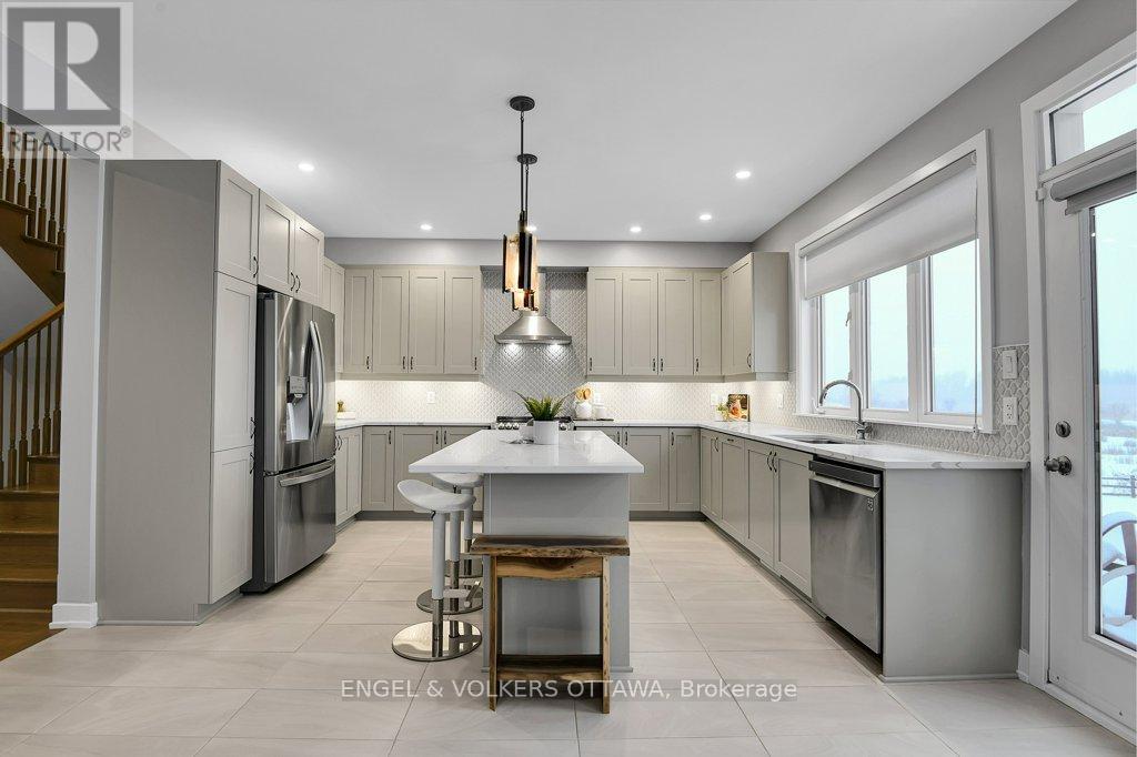 134 Winterhaven Drive, Ottawa, Ontario  K1W 0H4 - Photo 15 - X12785488