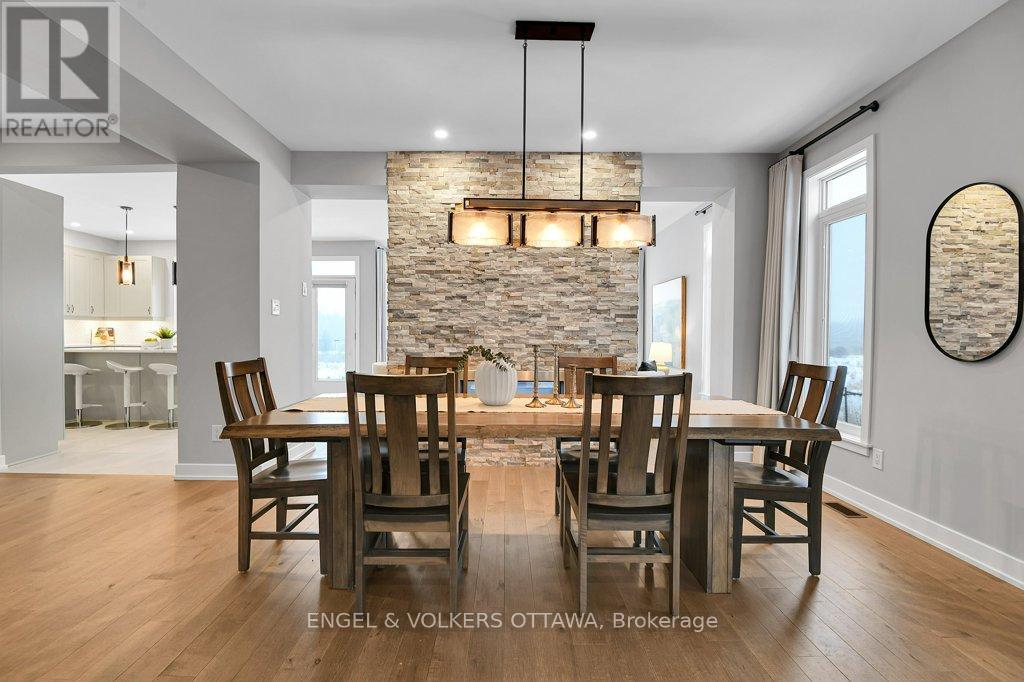 134 Winterhaven Drive, Ottawa, Ontario  K1W 0H4 - Photo 7 - X12785488