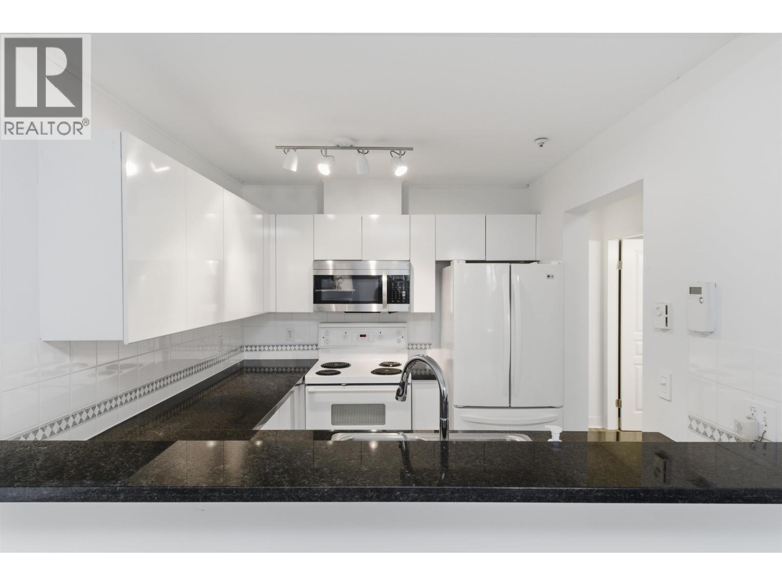 101 8460 Jellicoe Street, Vancouver, British Columbia  V5S 4S8 - Photo 18 - R3089590