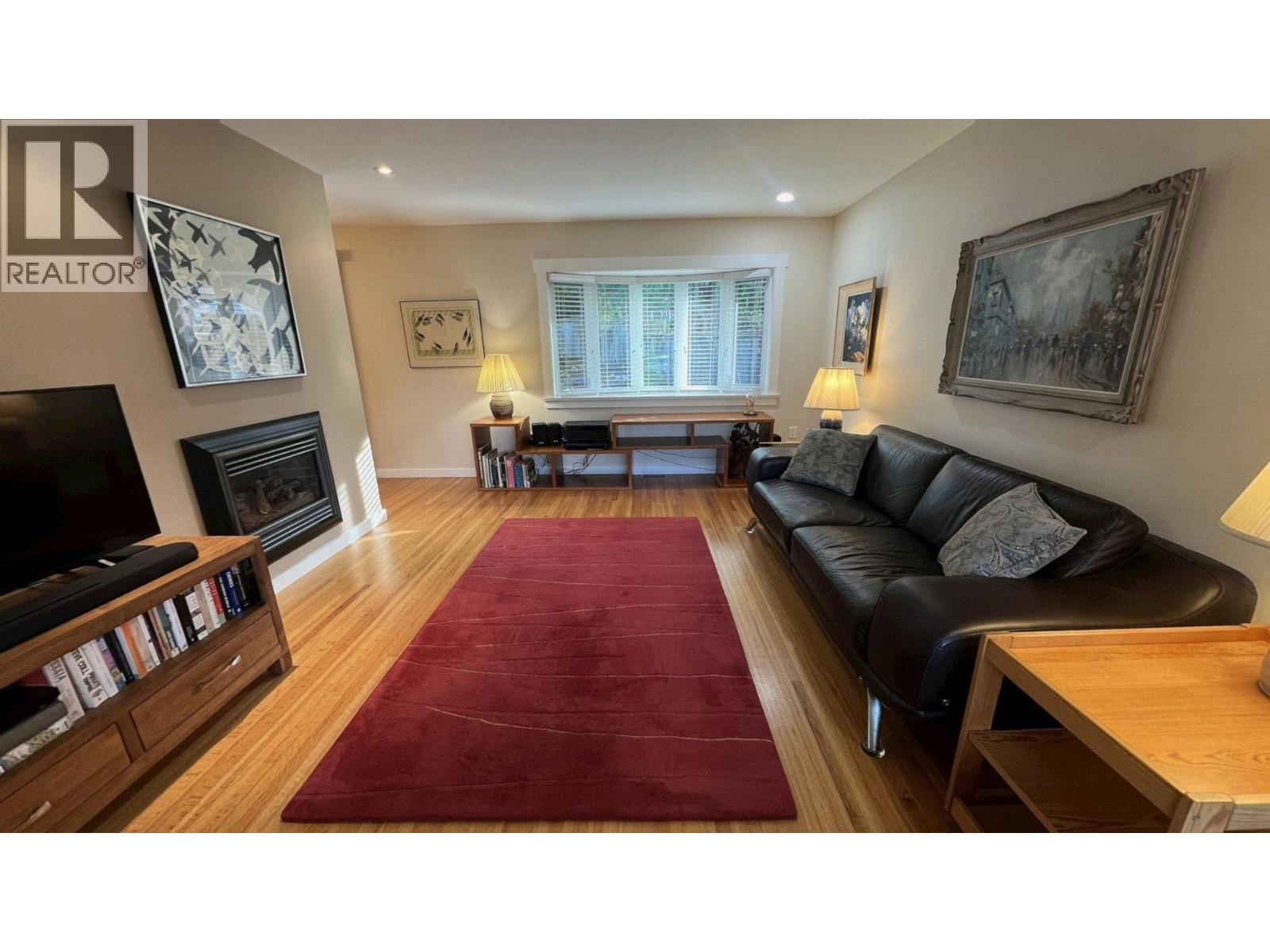 3474 Greentree Lane, North Vancouver, British Columbia  V7R 4C4 - Photo 3 - R3089584