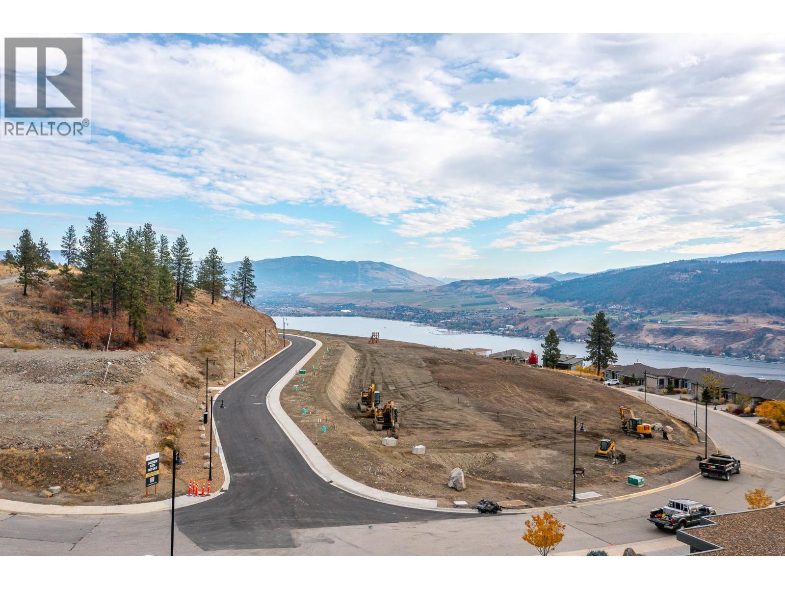 9220 Morning Glory Place, Vernon, British Columbia  V1H 0B6 - Photo 4 - 10375640