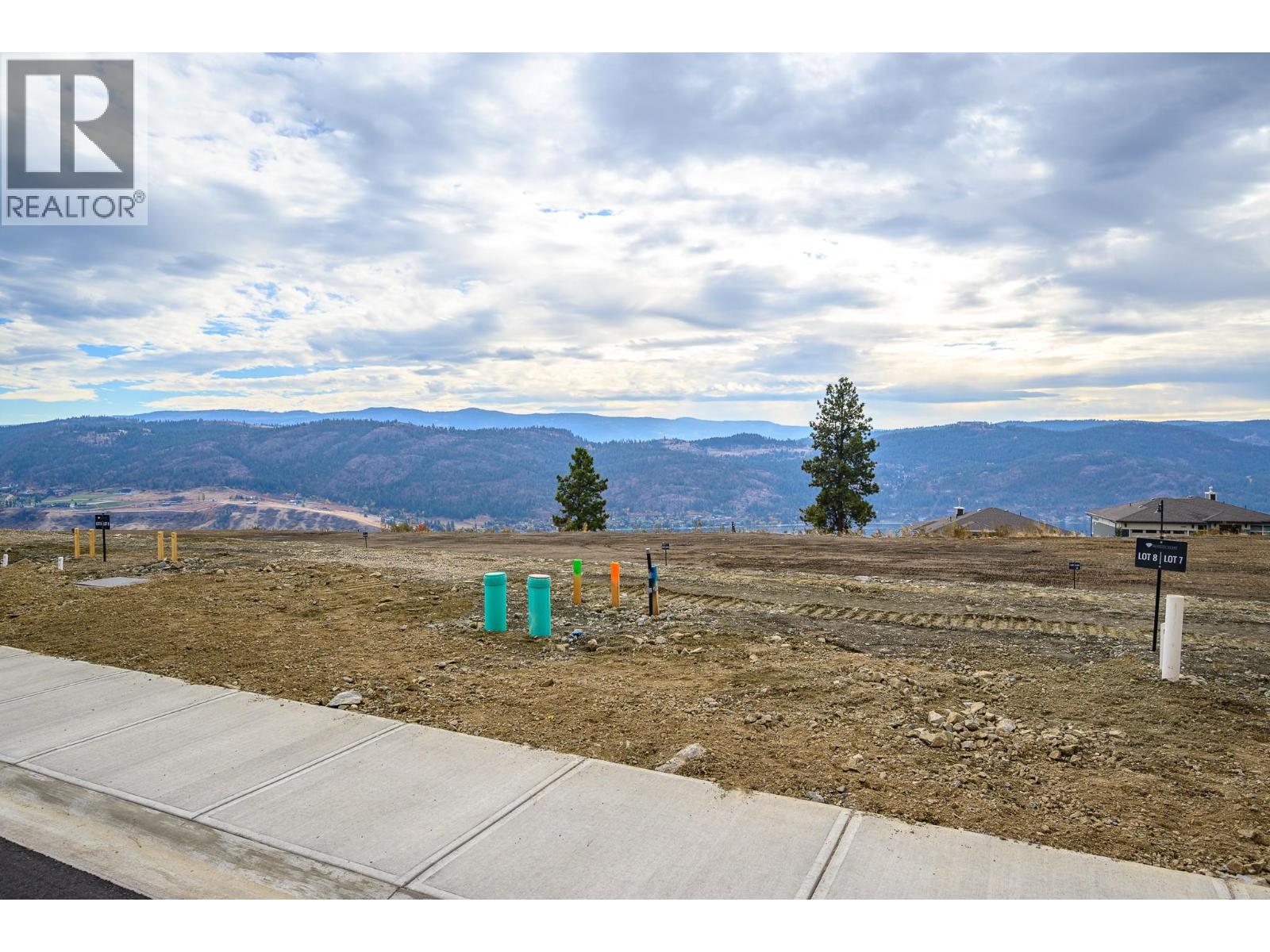 9228 Morning Glory Place, Vernon, British Columbia  V1H 0B6 - Photo 2 - 10375641