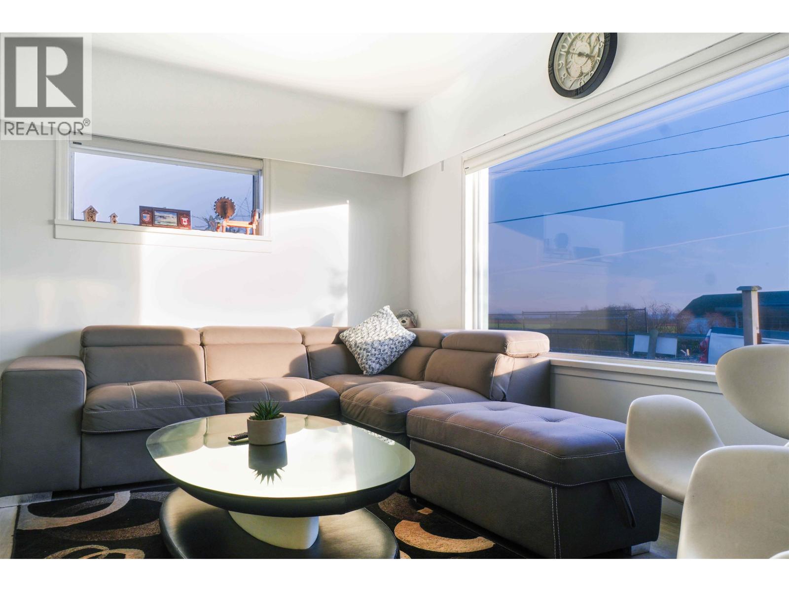 10641 Ladner Trunk Road, Delta, British Columbia V4G 1K2 - Photo 13 - C8075897