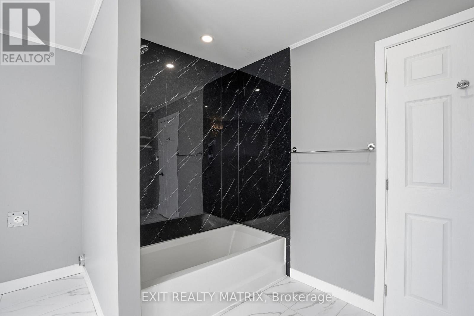 805 Cartier Boulevard, Hawkesbury, Ontario  K6A 1W9 - Photo 26 - X12785492