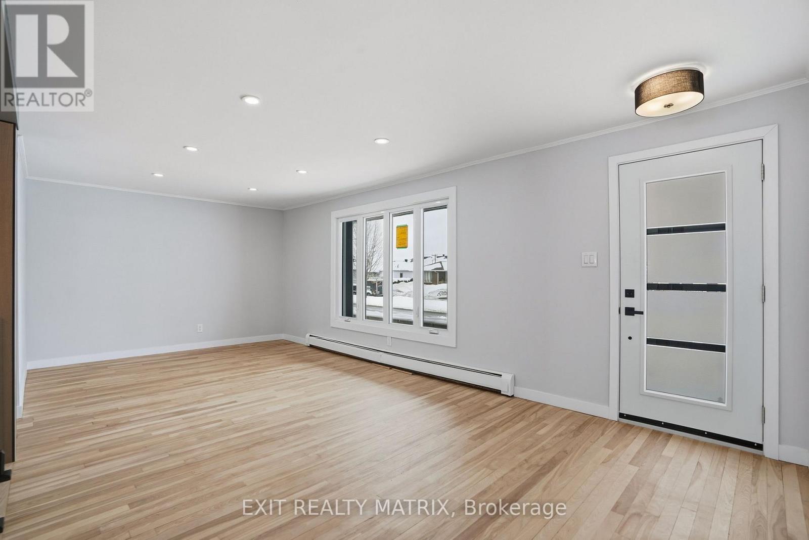 805 Cartier Boulevard, Hawkesbury, Ontario  K6A 1W9 - Photo 4 - X12785492