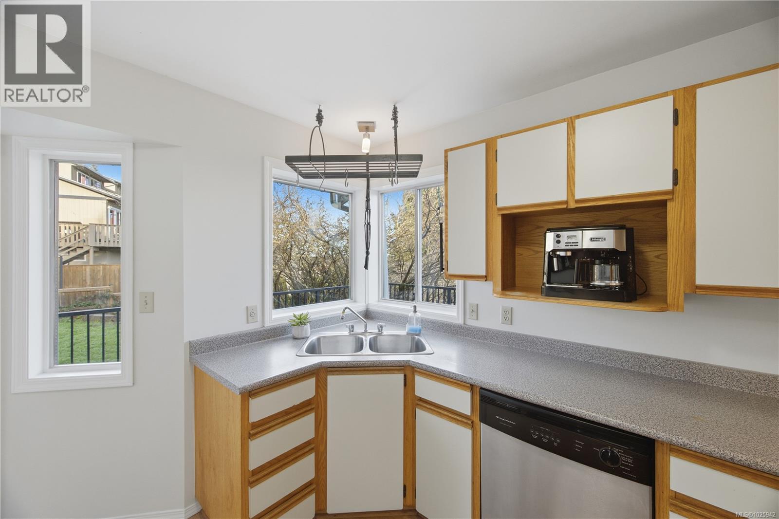 628 Cairndale Rd, Colwood, British Columbia  V9C 2R2 - Photo 16 - 1025942