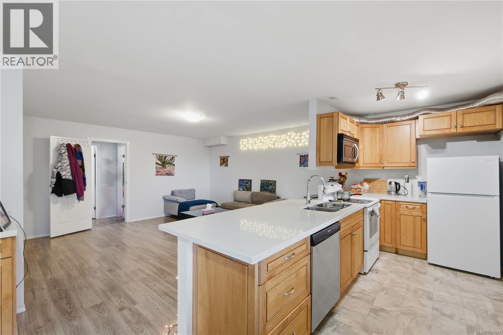 628 Cairndale Rd, Colwood, British Columbia  V9C 2R2 - Photo 36 - 1025942