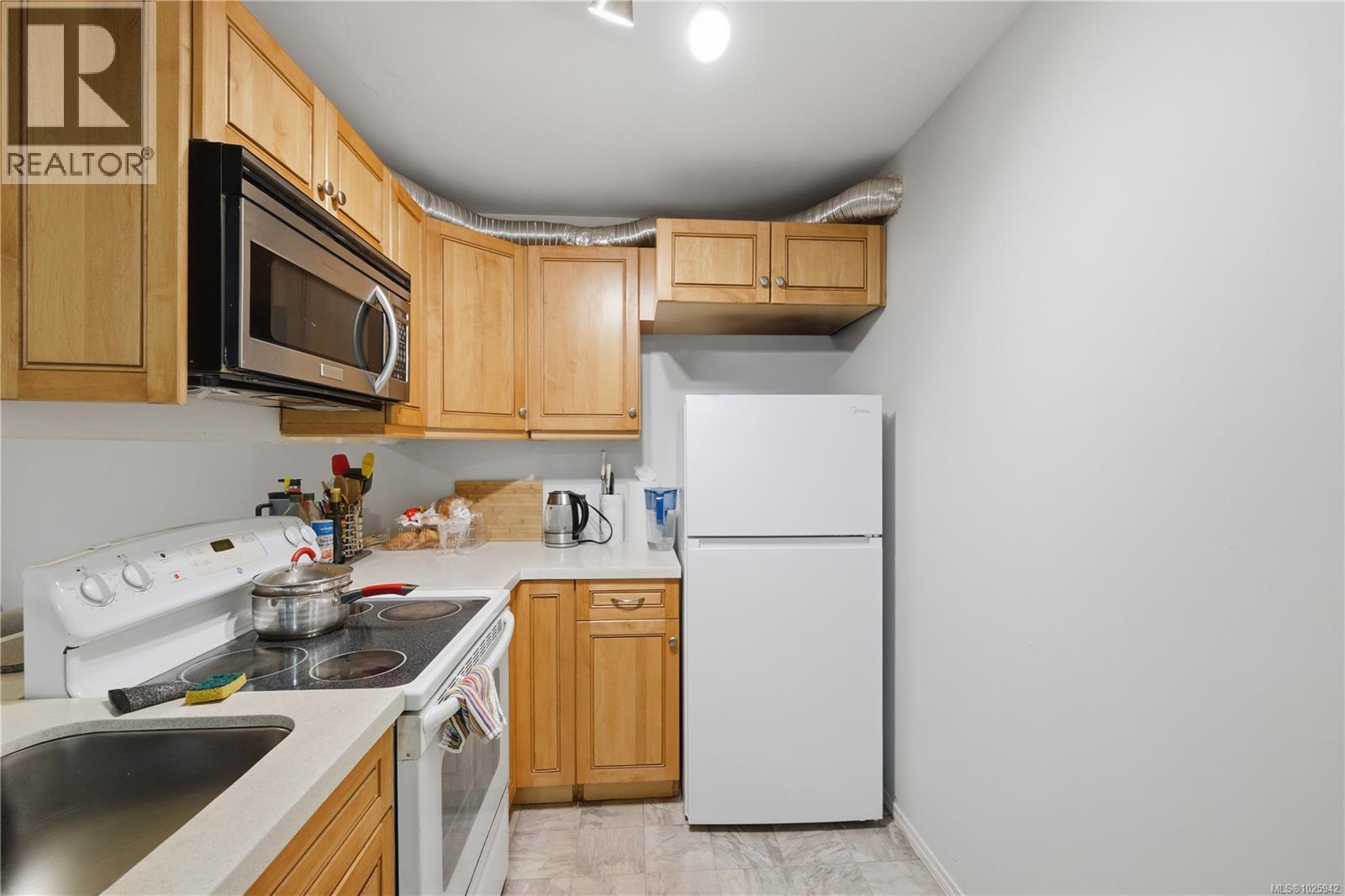 628 Cairndale Rd, Colwood, British Columbia  V9C 2R2 - Photo 38 - 1025942