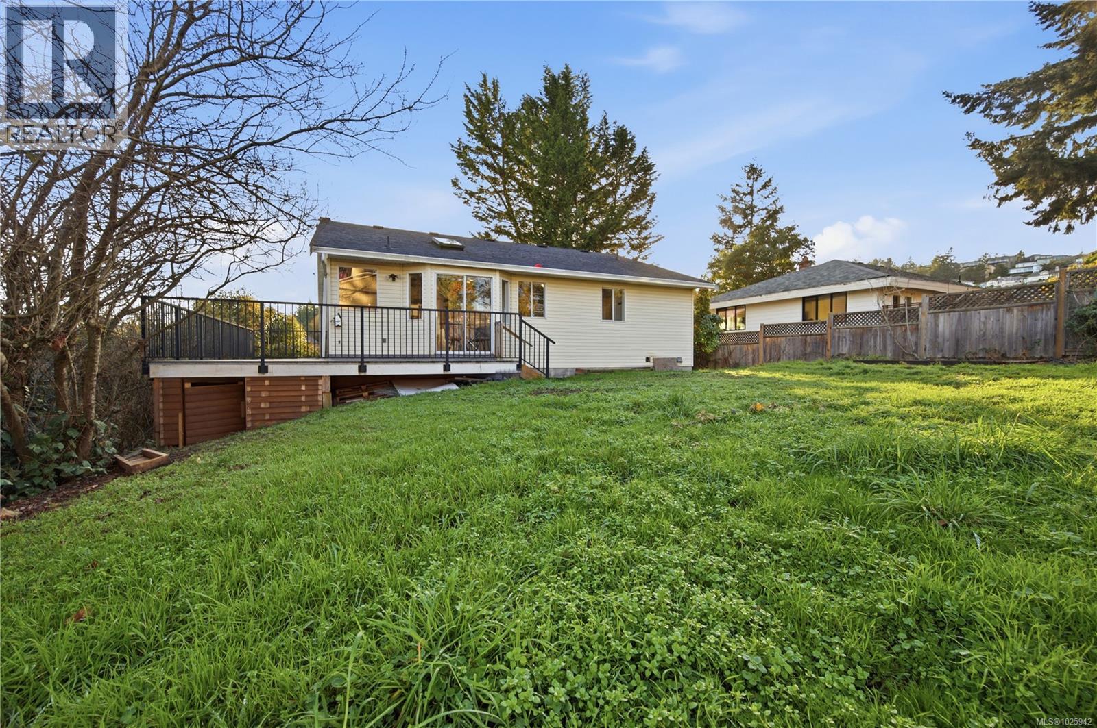 628 Cairndale Rd, Colwood, British Columbia  V9C 2R2 - Photo 43 - 1025942