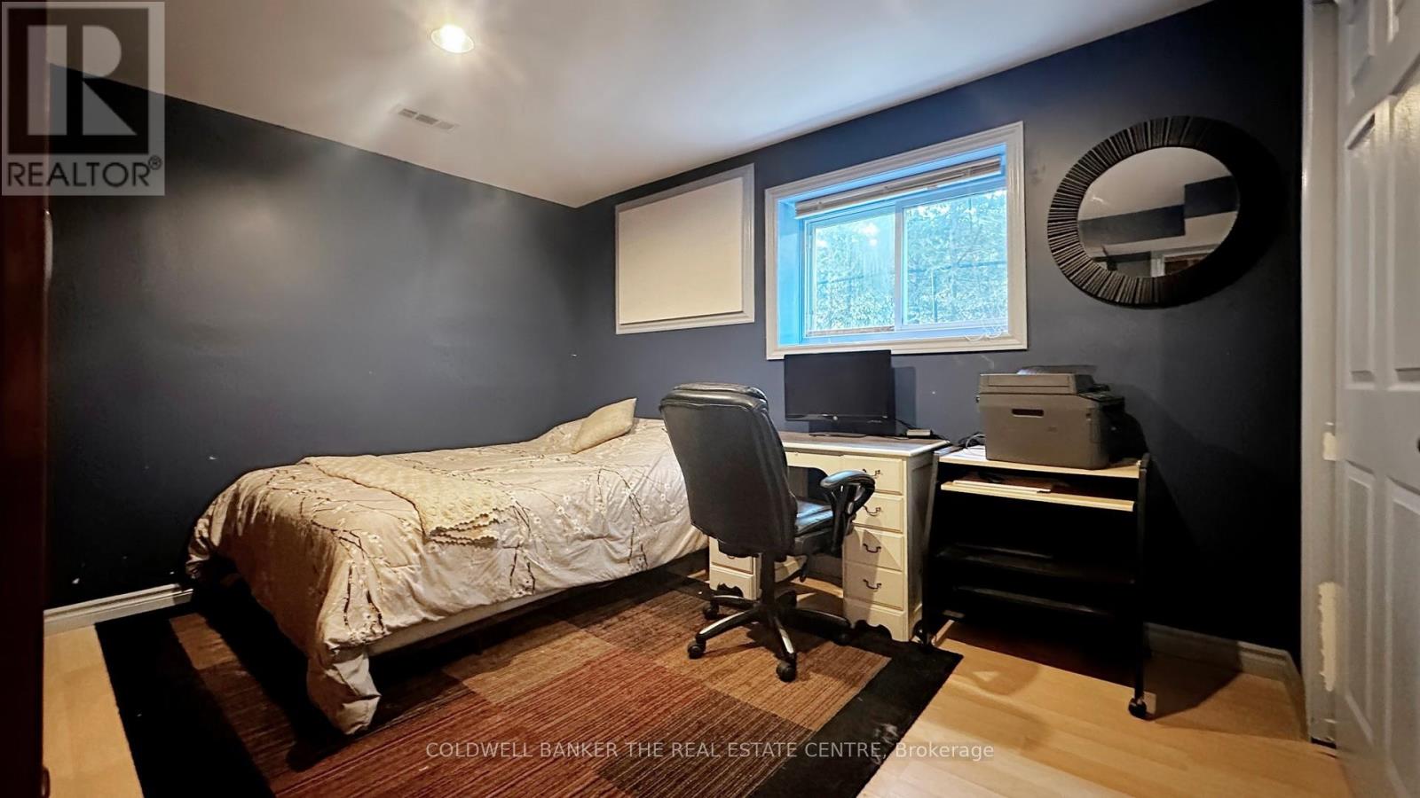 33 Lake Drive E, Georgina, Ontario  L4P 3E9 - Photo 13 - N12785520