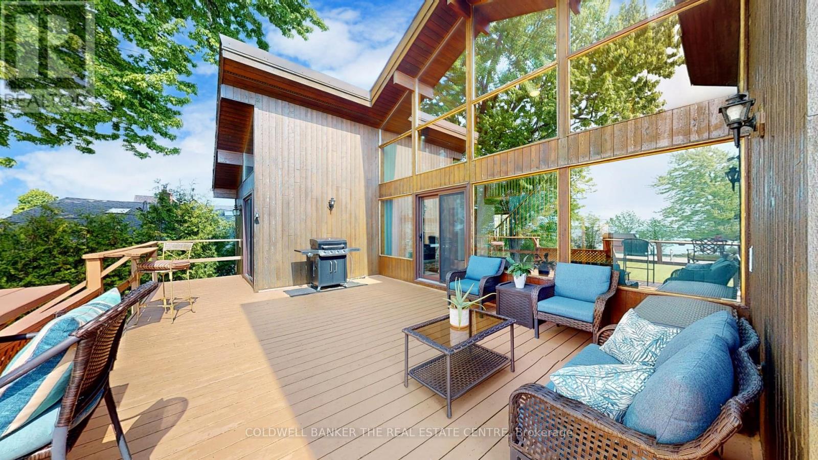 33 Lake Drive E, Georgina, Ontario  L4P 3E9 - Photo 2 - N12785520