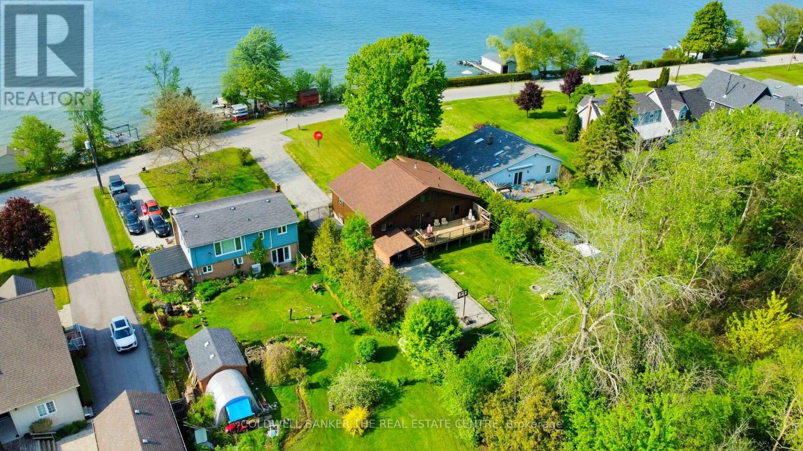 33 Lake Drive E, Georgina, Ontario  L4P 3E9 - Photo 21 - N12785520