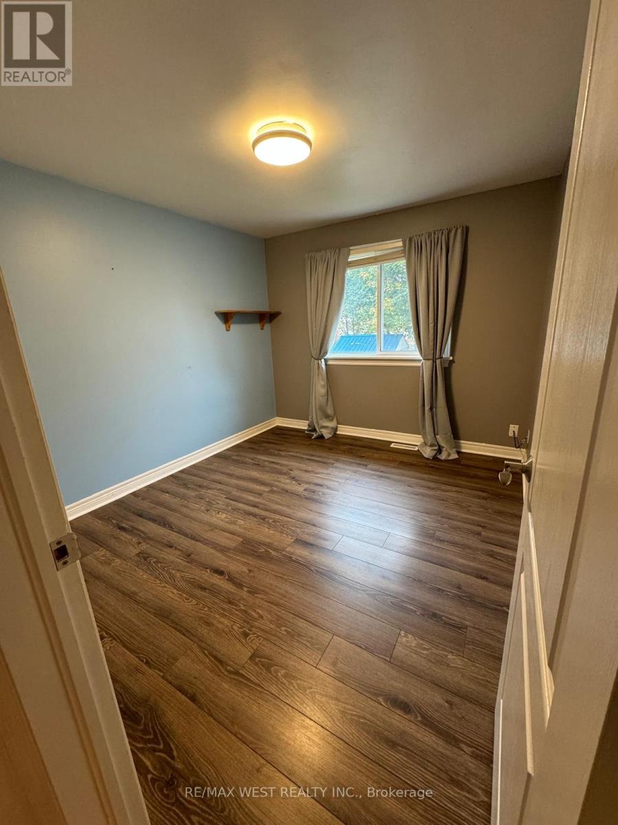 43 Clover Avenue, Barrie, Ontario  L4N 5E2 - Photo 19 - S12776048