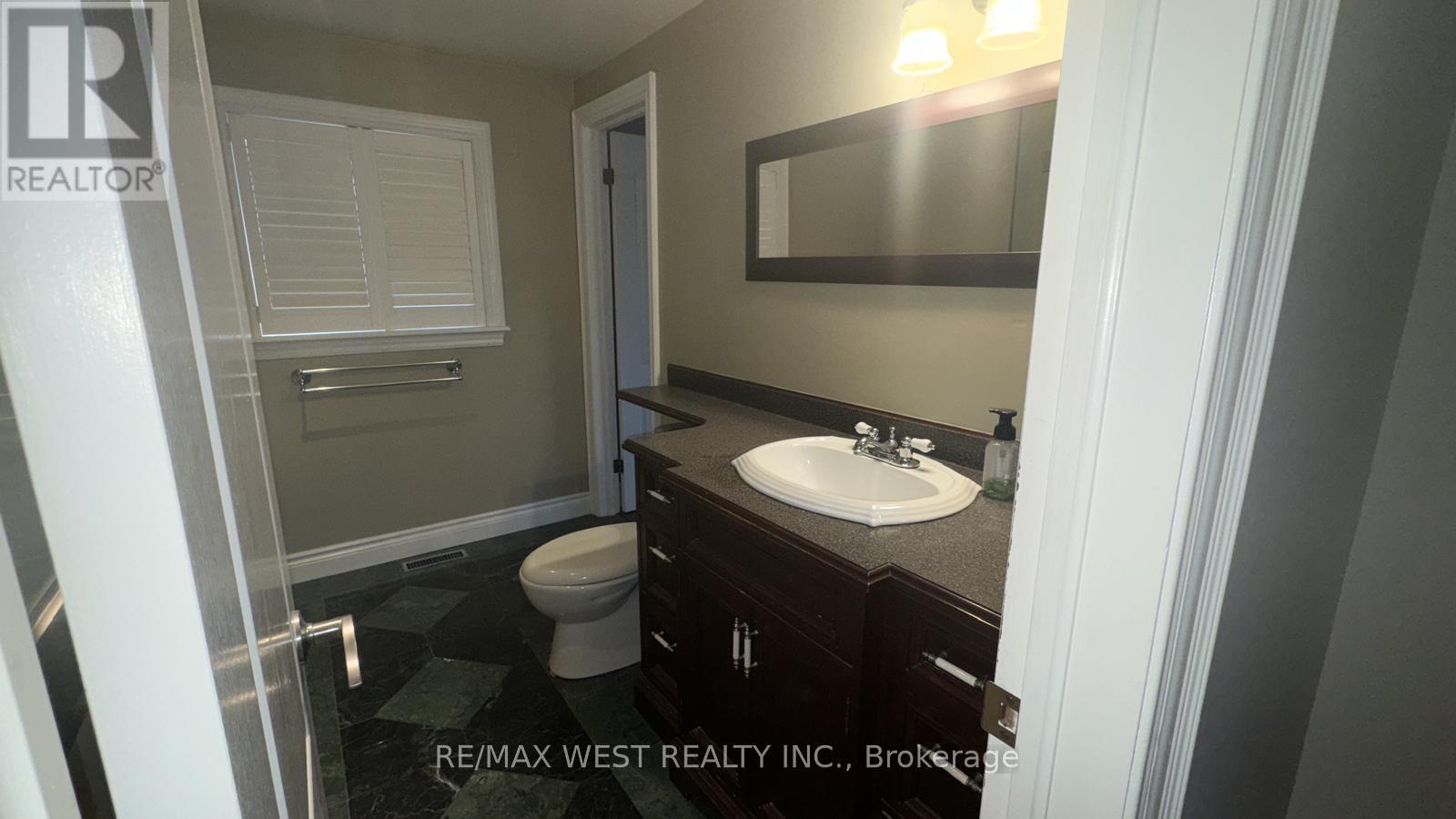 43 Clover Avenue, Barrie, Ontario  L4N 5E2 - Photo 22 - S12776048