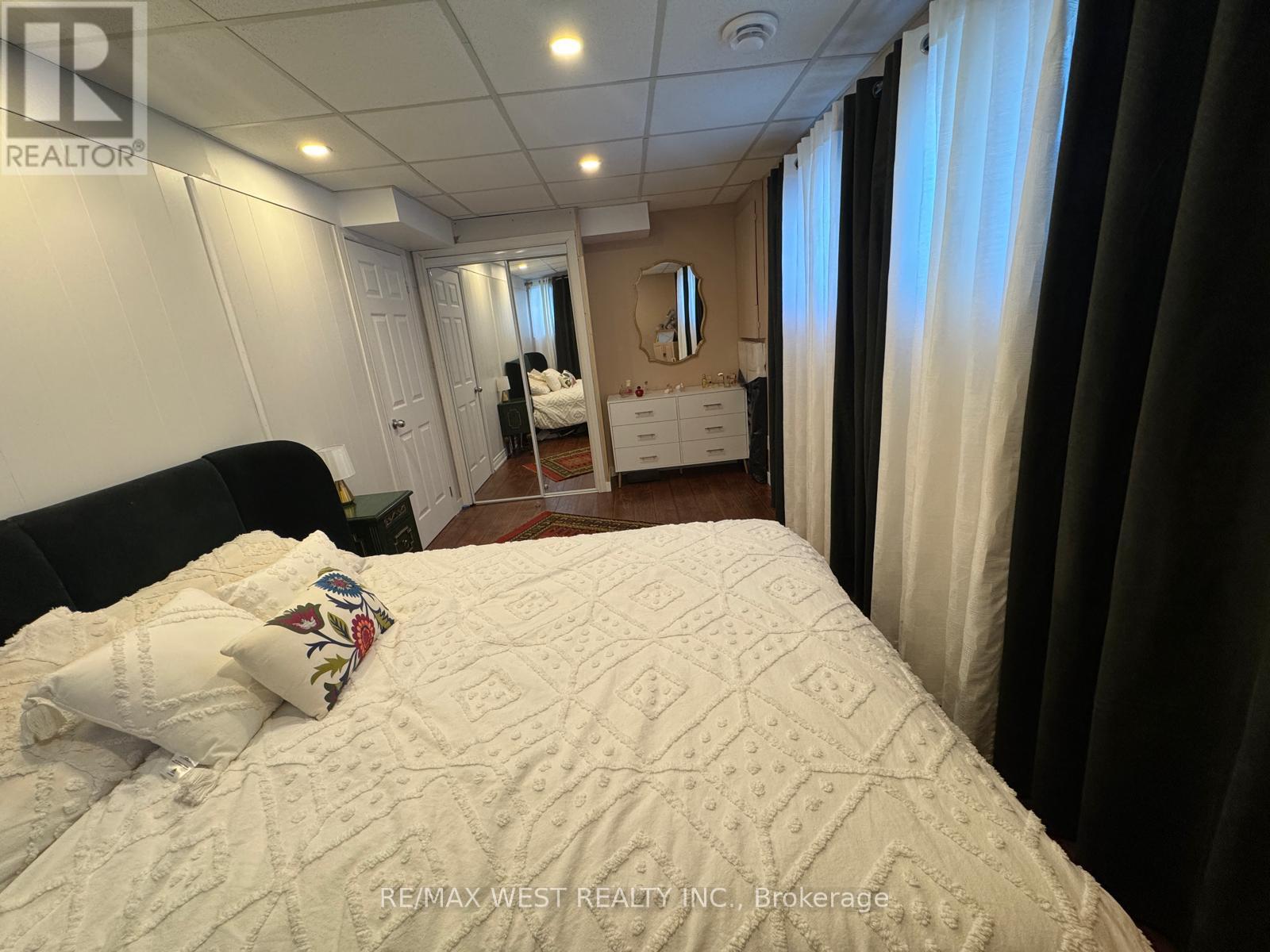 43 Clover Avenue, Barrie, Ontario  L4N 5E2 - Photo 31 - S12776048