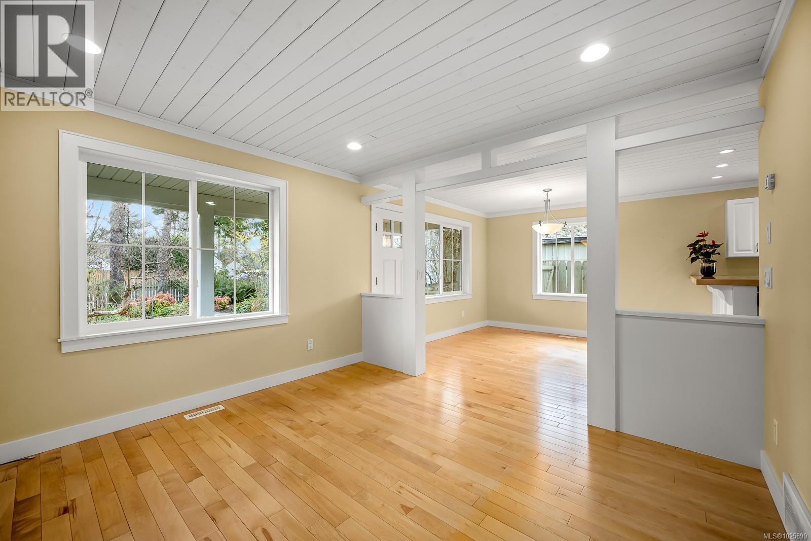 1013 5th St, Courtenay, British Columbia  V9N 1L3 - Photo 9 - 1025899