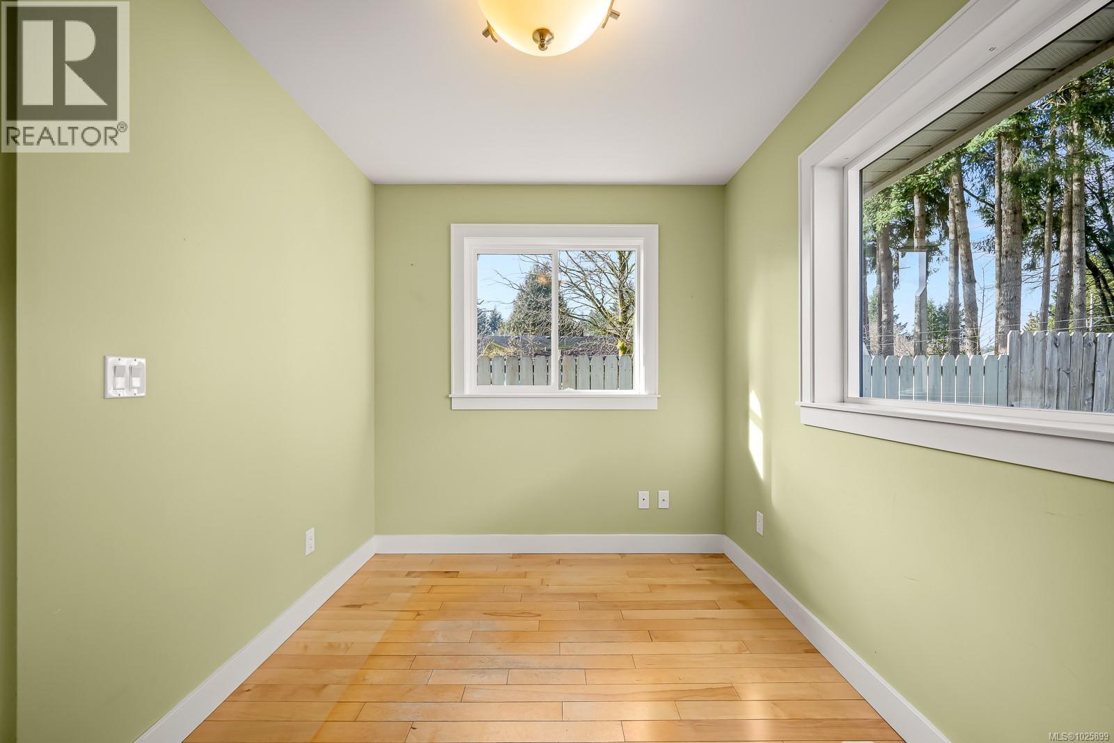 1013 5th St, Courtenay, British Columbia  V9N 1L3 - Photo 11 - 1025899