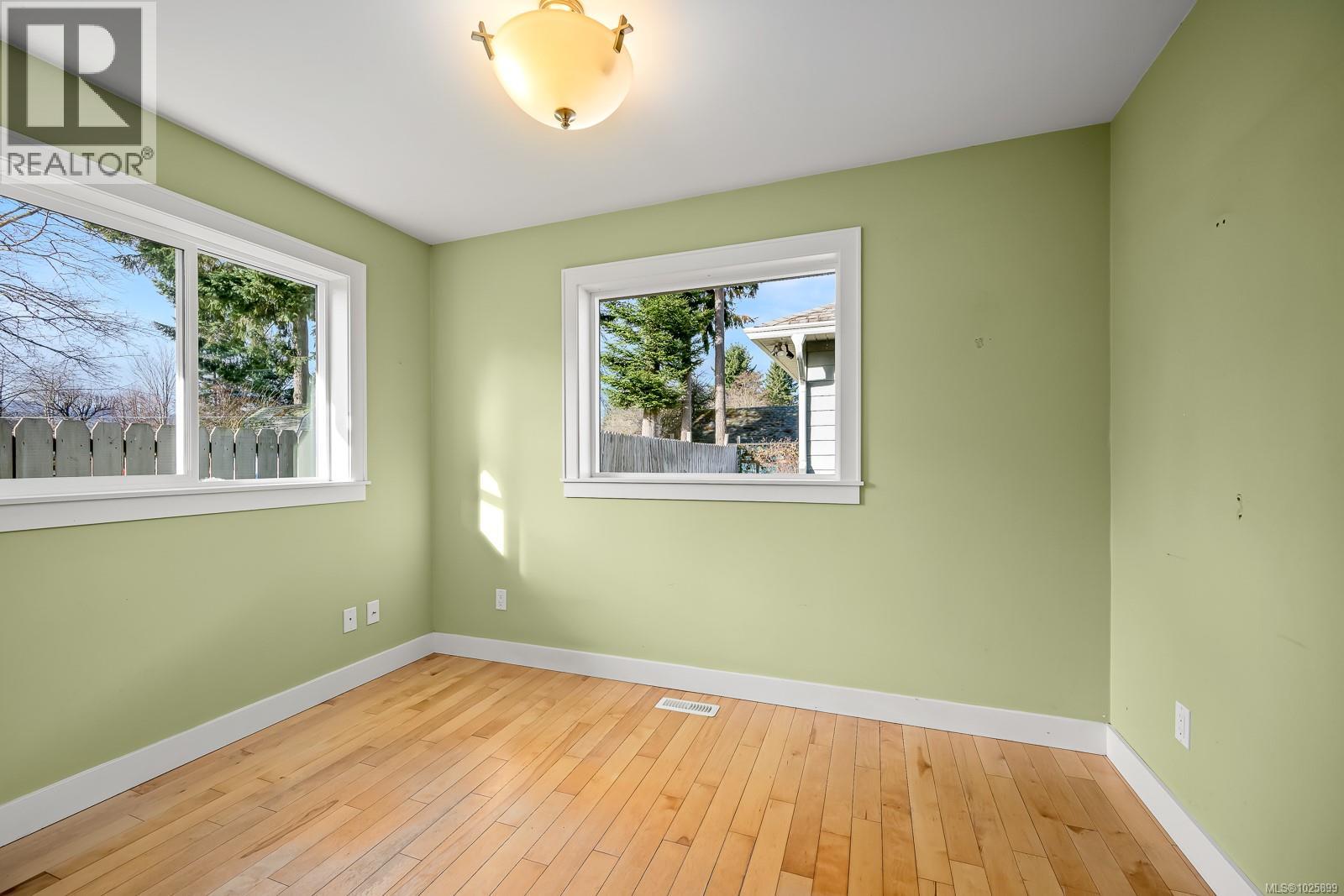 1013 5th St, Courtenay, British Columbia  V9N 1L3 - Photo 12 - 1025899