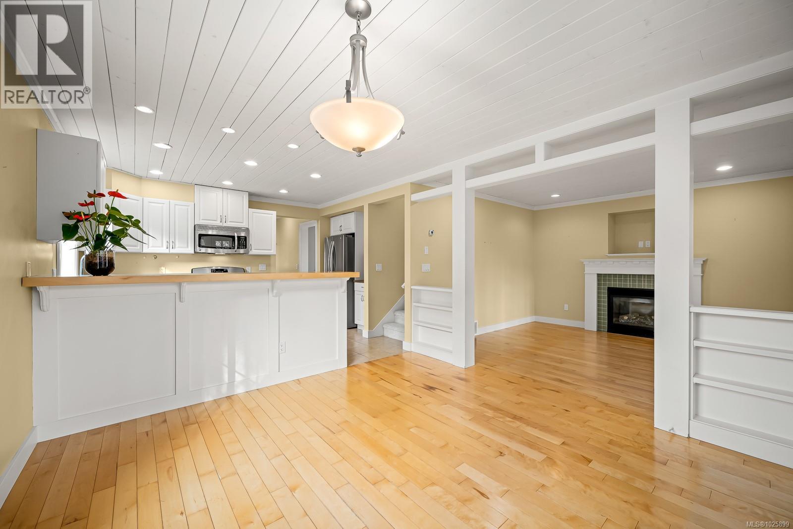 1013 5th St, Courtenay, British Columbia  V9N 1L3 - Photo 6 - 1025899