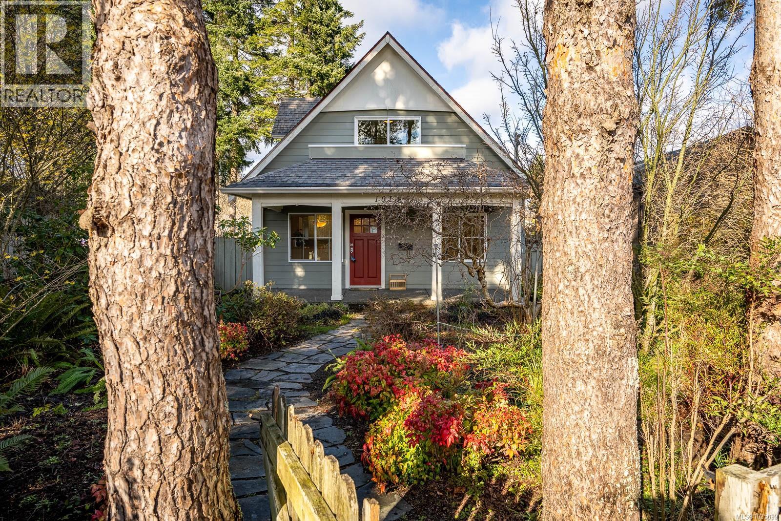 1013 5th St, Courtenay, British Columbia