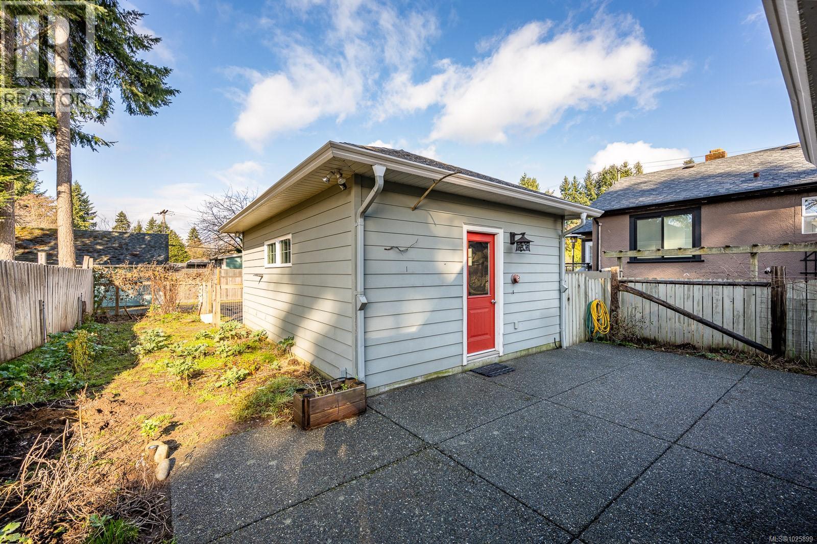 1013 5th St, Courtenay, British Columbia  V9N 1L3 - Photo 32 - 1025899