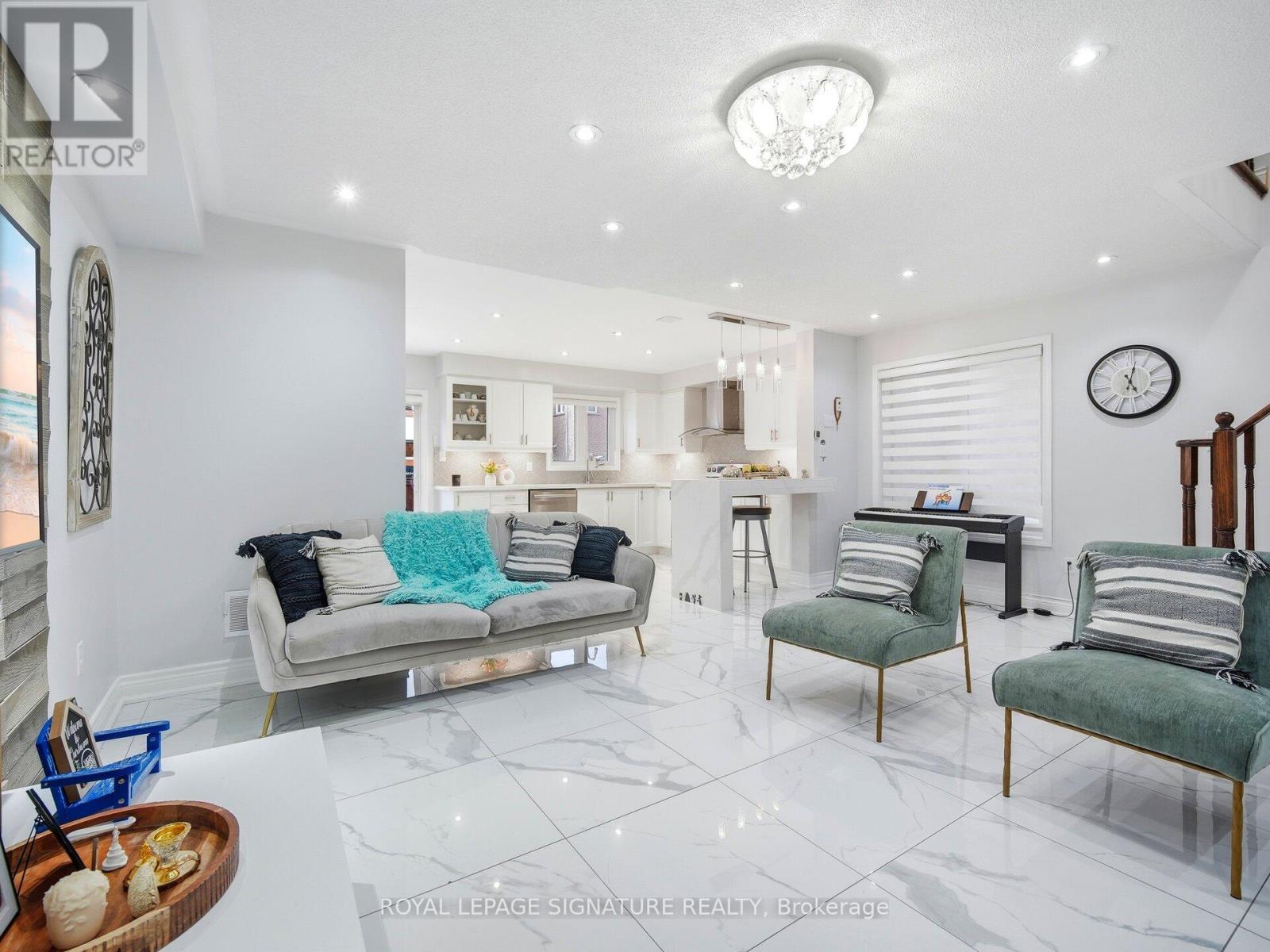 32 Toddville Road, Brampton, Ontario  L6P 3A3 - Photo 11 - W12785498