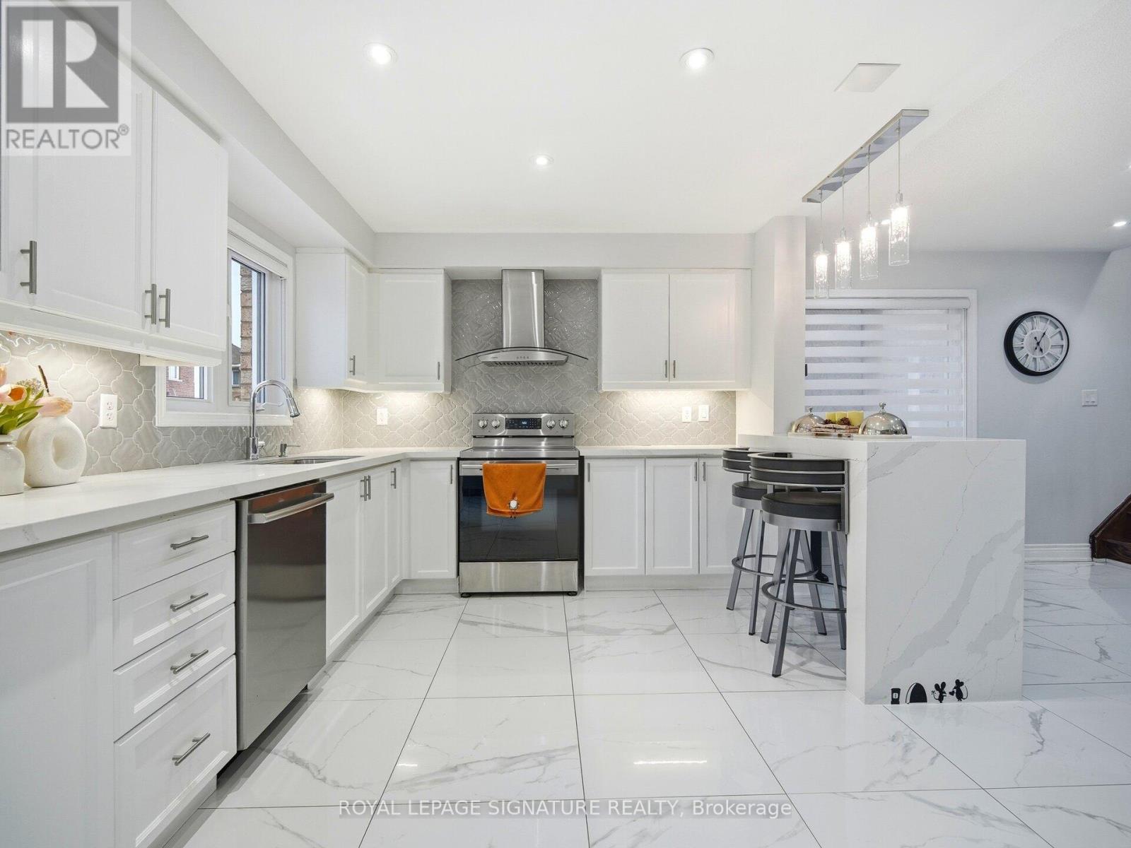 32 Toddville Road, Brampton, Ontario  L6P 3A3 - Photo 15 - W12785498