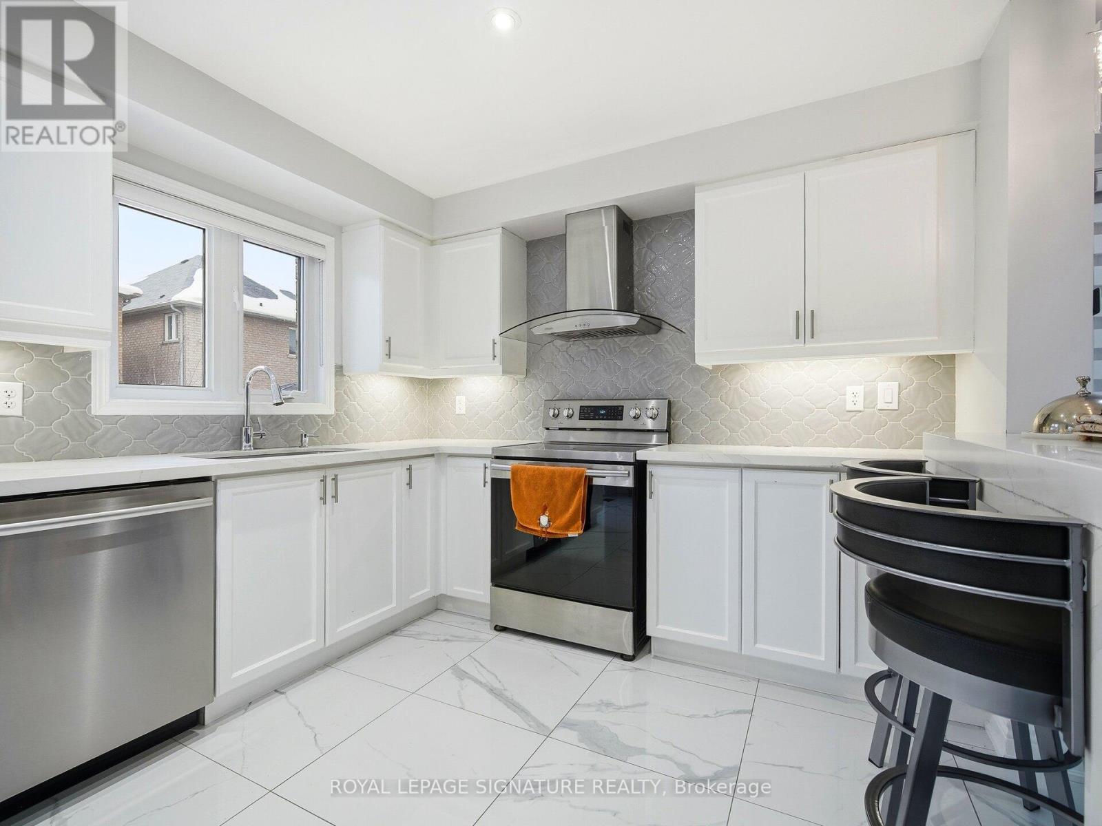 32 Toddville Road, Brampton, Ontario  L6P 3A3 - Photo 16 - W12785498