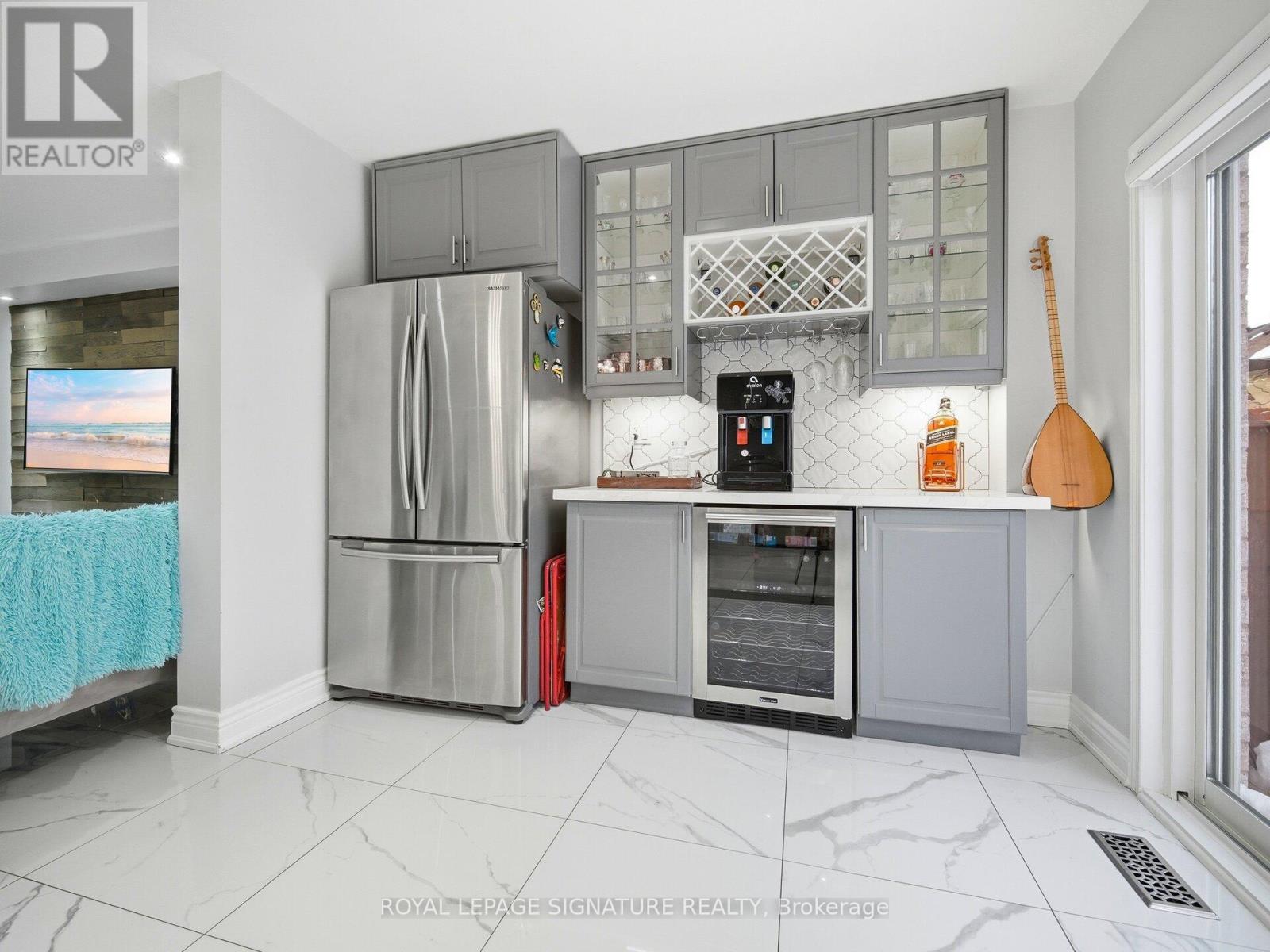 32 Toddville Road, Brampton, Ontario  L6P 3A3 - Photo 19 - W12785498