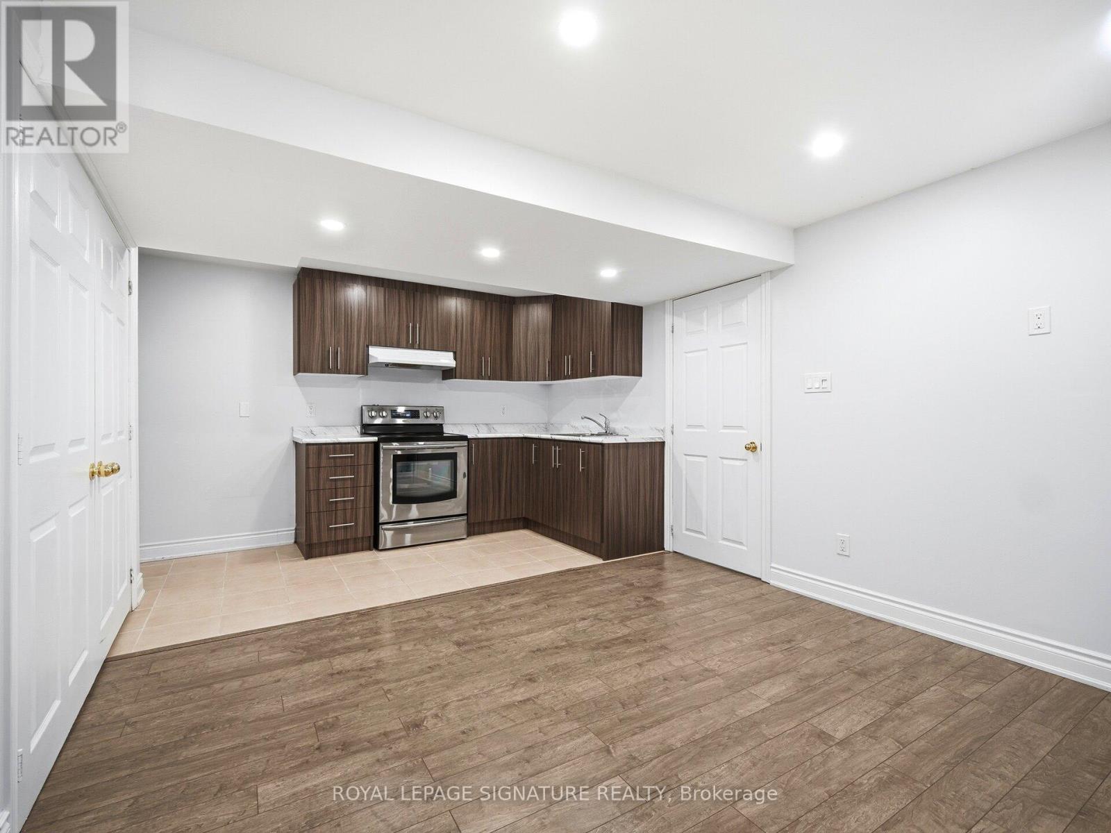 32 Toddville Road, Brampton, Ontario  L6P 3A3 - Photo 37 - W12785498