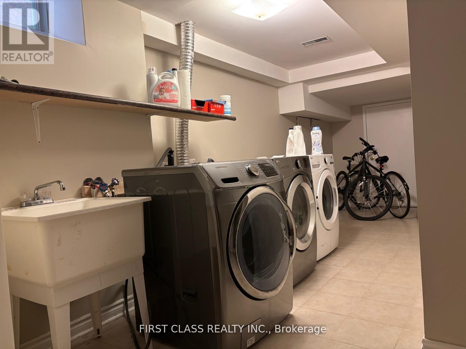 Bsmt - 3023 Mission Hill Drive, Mississauga, Ontario  L5M 0B8 - Photo 9 - W12785502