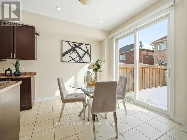 61 Vezna Crescent, Brampton, Ontario  L6X 5K5 - Photo 11 - W12785504