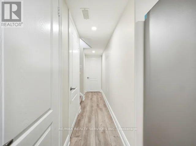 61 Vezna Crescent, Brampton, Ontario  L6X 5K5 - Photo 29 - W12785504