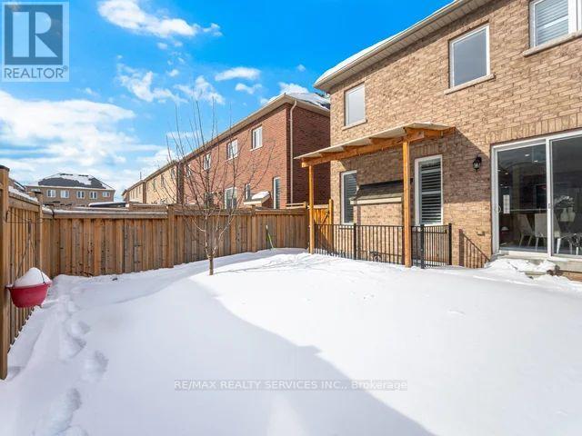 61 Vezna Crescent, Brampton, Ontario  L6X 5K5 - Photo 38 - W12785504