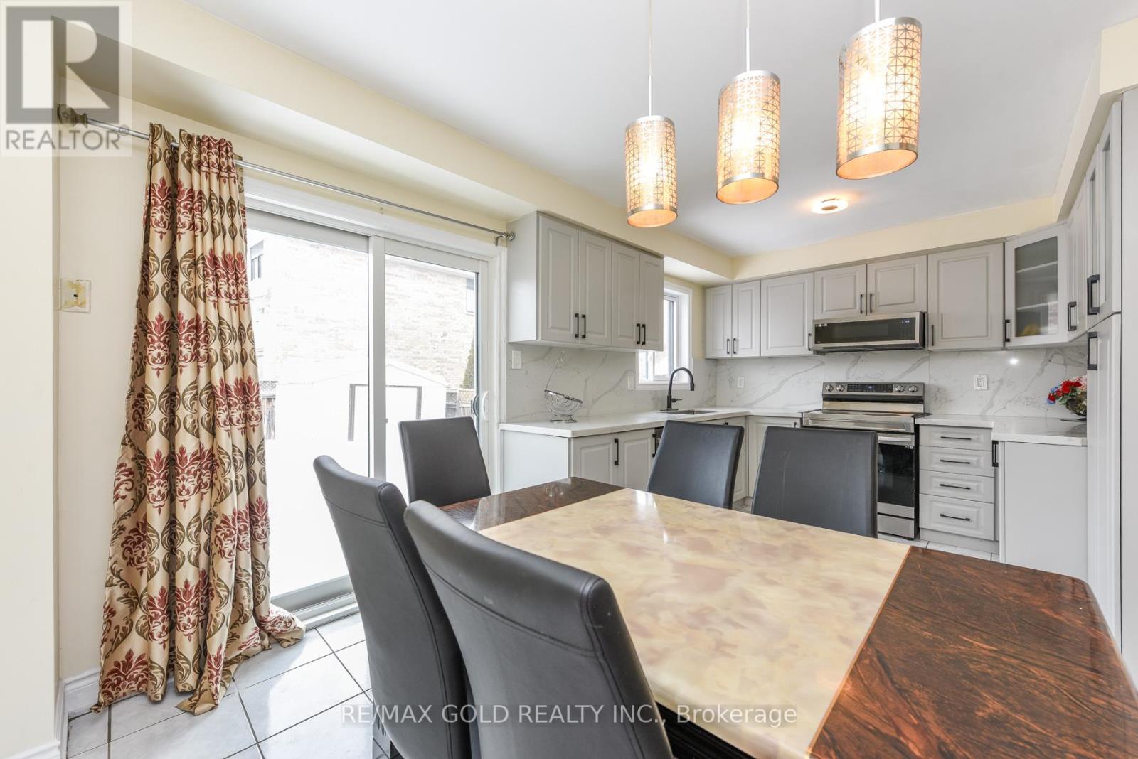 3409 Mcdowell Drive, Mississauga, Ontario  L5M 6R7 - Photo 17 - W12785522