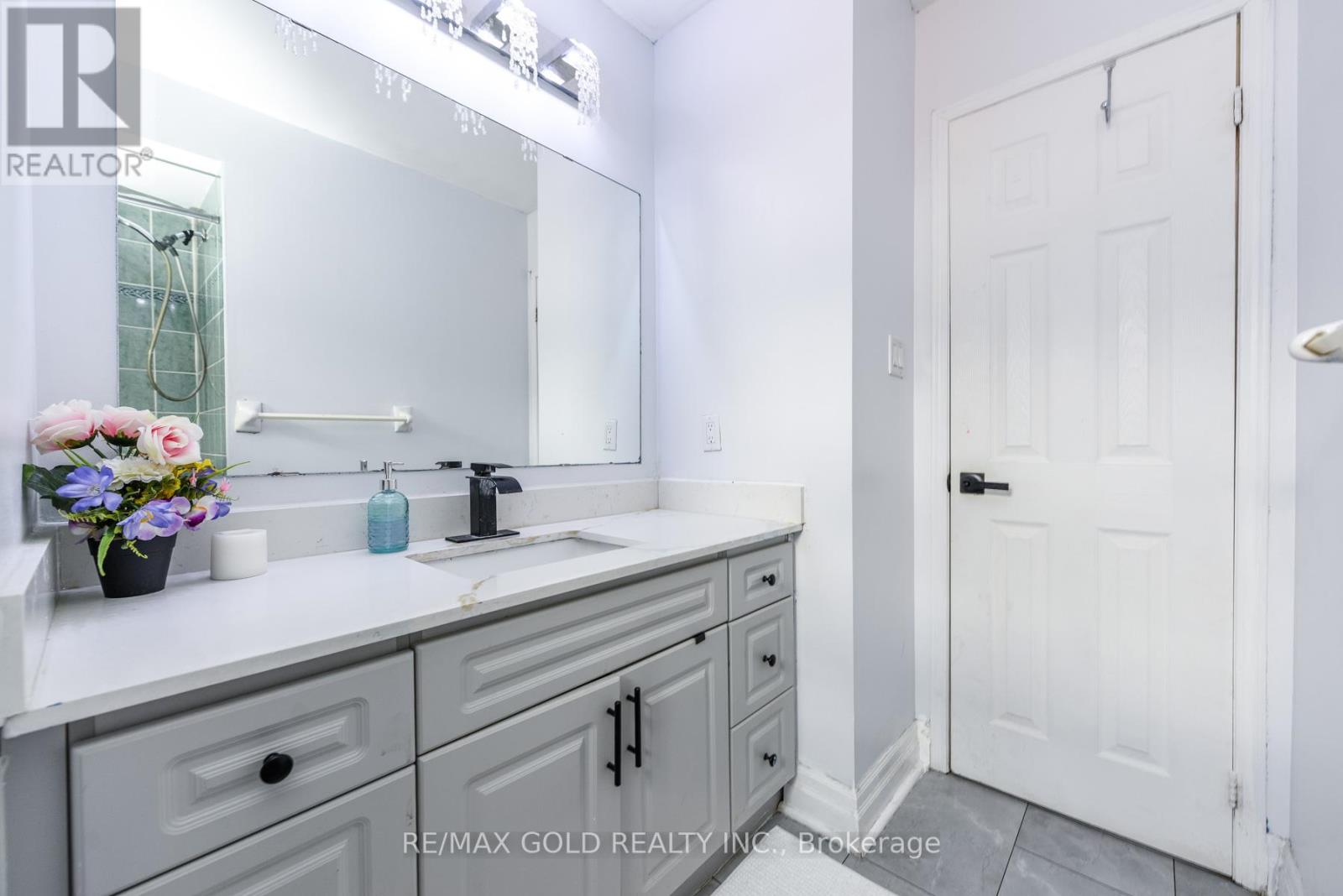 3409 Mcdowell Drive, Mississauga, Ontario  L5M 6R7 - Photo 35 - W12785522