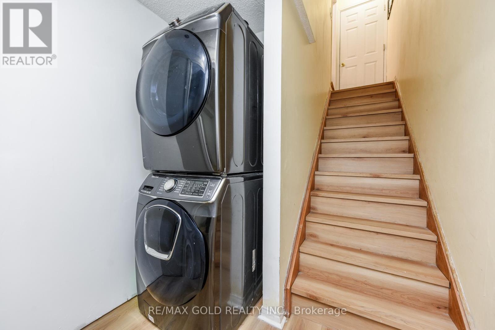 3409 Mcdowell Drive, Mississauga, Ontario  L5M 6R7 - Photo 36 - W12785522