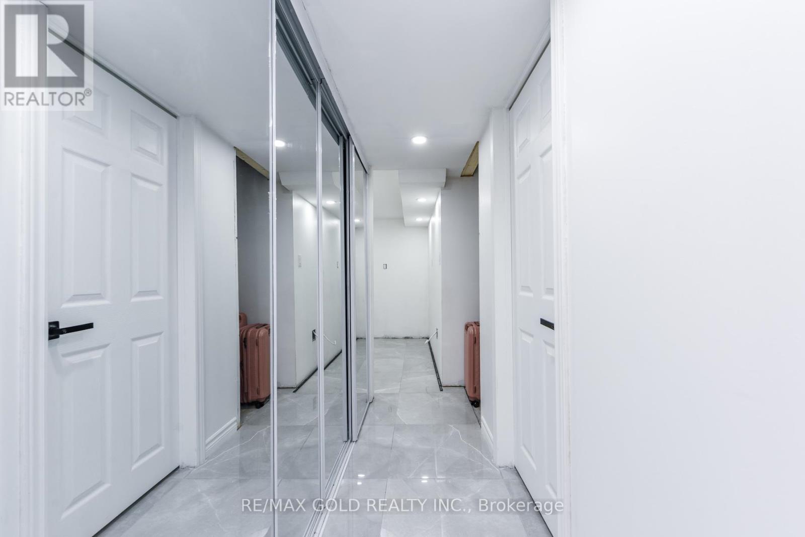 3409 Mcdowell Drive, Mississauga, Ontario  L5M 6R7 - Photo 44 - W12785522